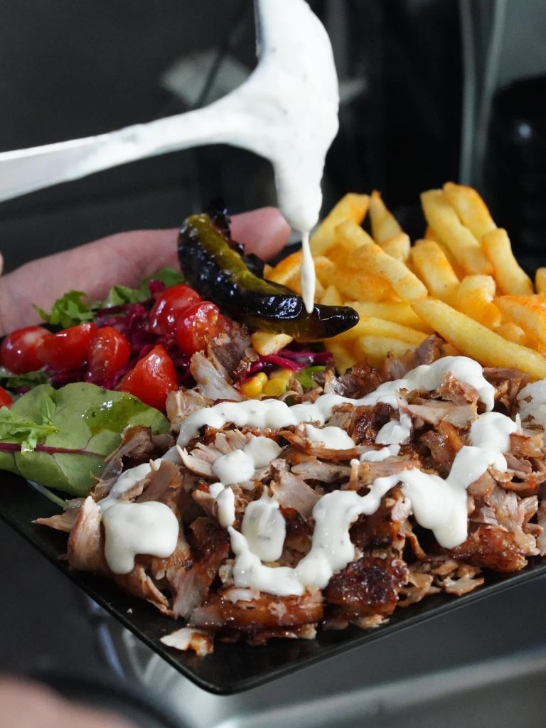 Assiette kebab avec sauce blanche Clermont-Ferrand